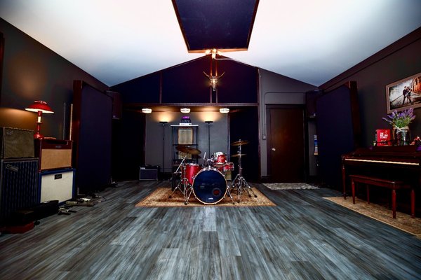 Live Room-2 copy 2.jpg