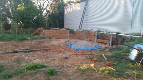 Retaining wall build.jpg (155.88 KiB) Viewed 62515 times Retaining wall build.jpg