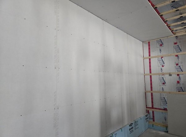 Wall1.JPG
